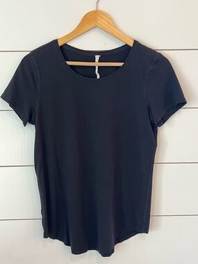 lululemon athletica Black Short Sleeve Crewneck Tee